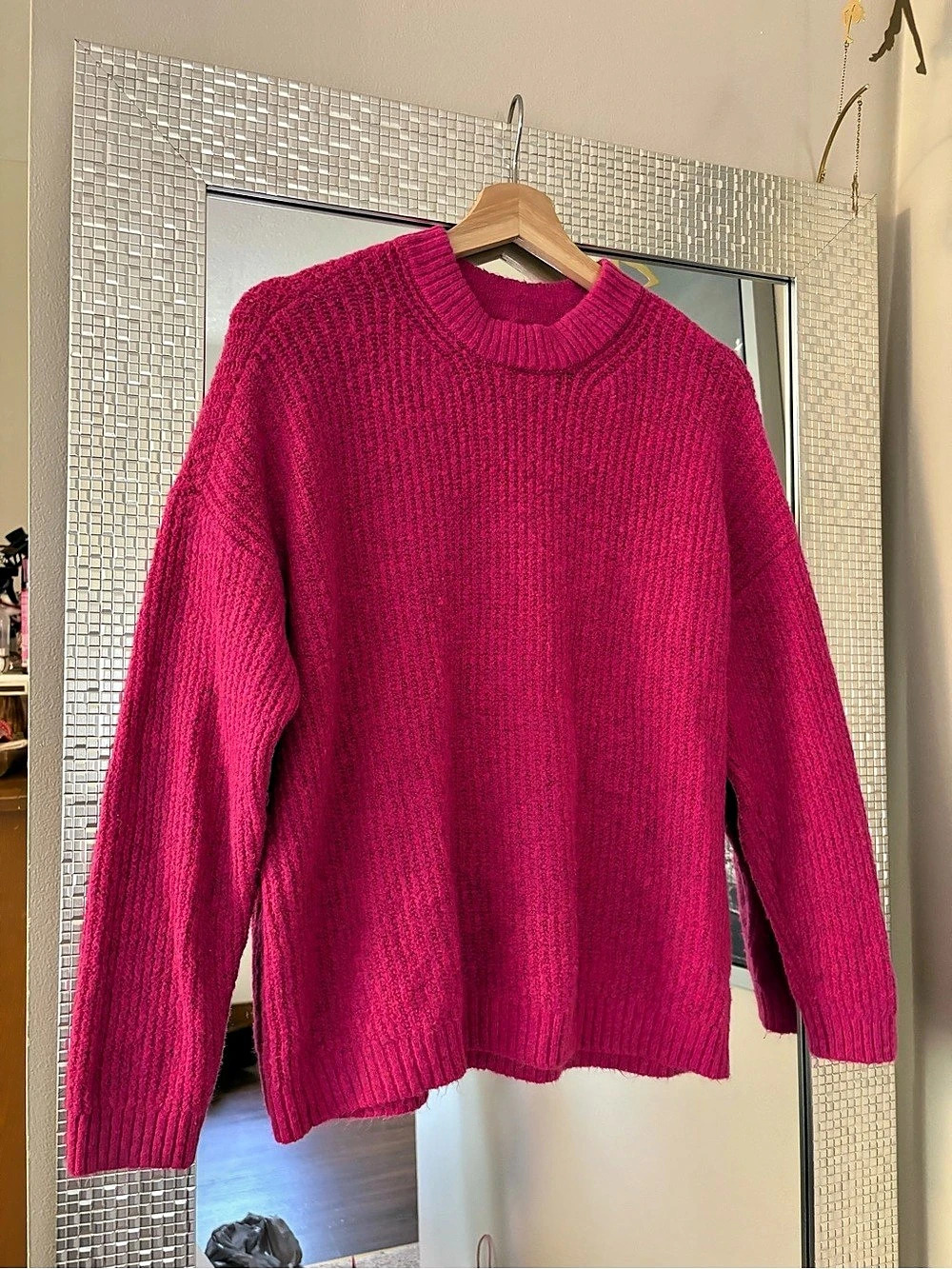 American Eagle Crewneck Sweater in Pink Size Small Like New